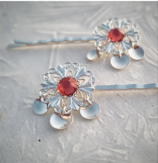 Lieđđi hairpin Peach