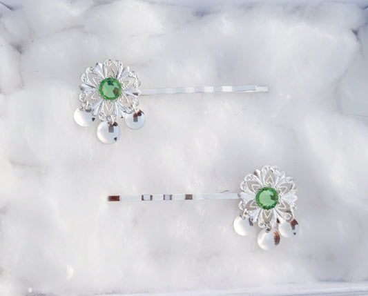 Lieđđi hairpin Green peridot