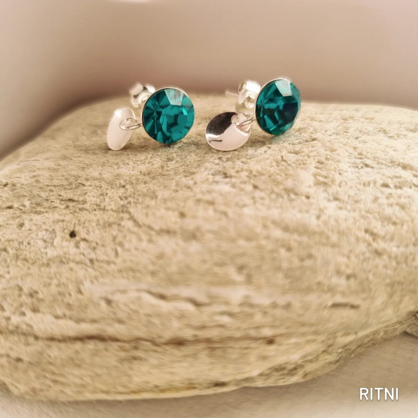 Muorji stud earring