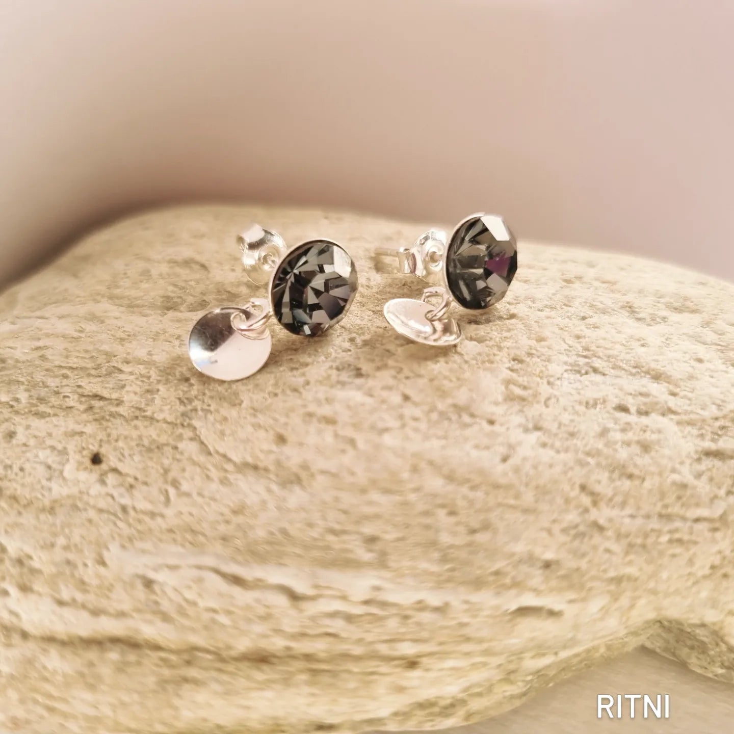Muorji stud earring
