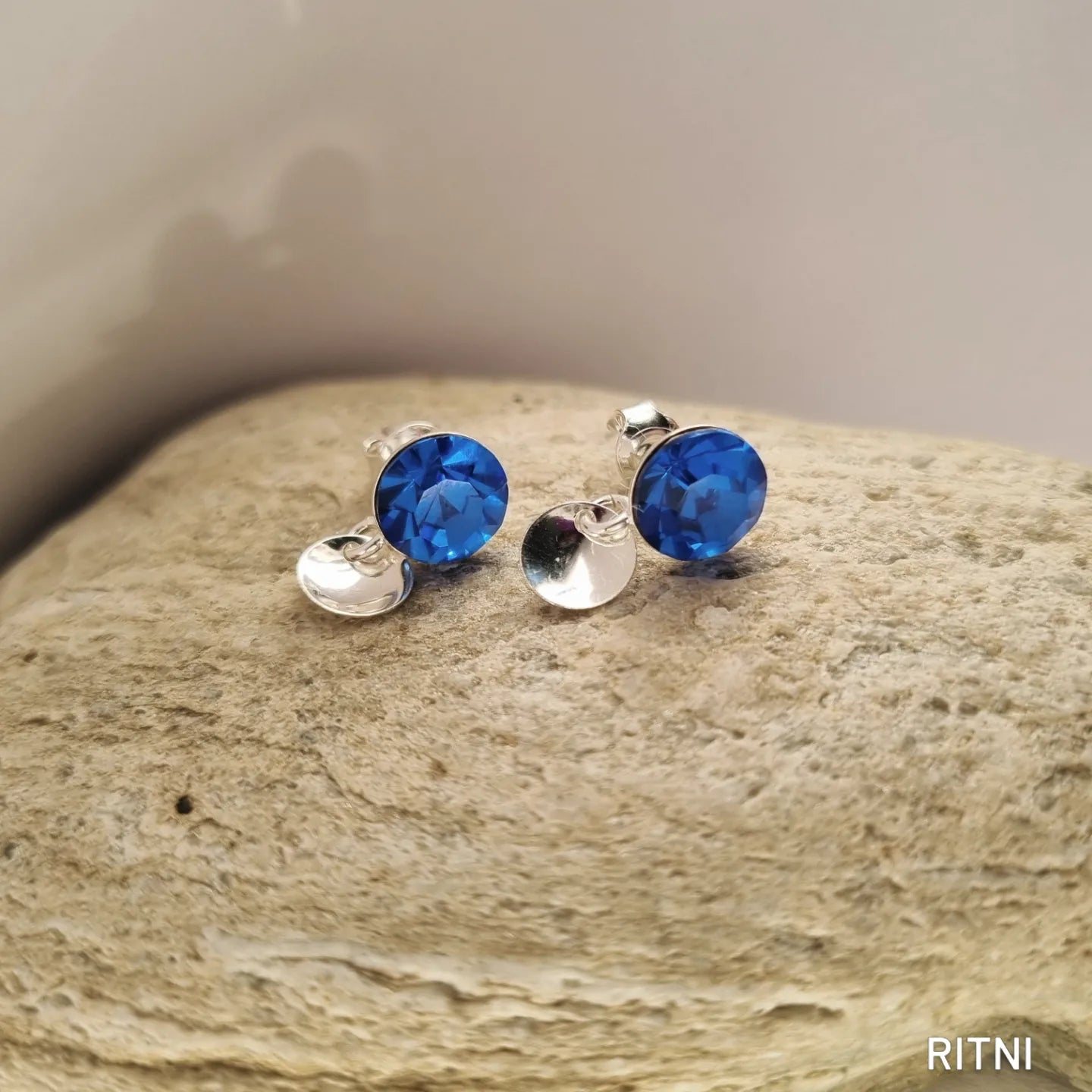 Muorji stud earring